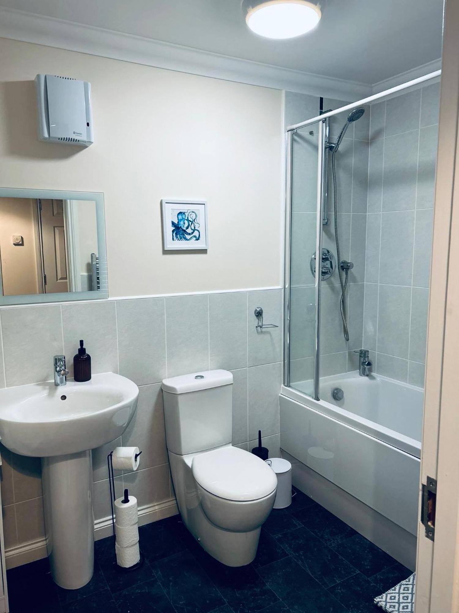 Central Cosy Riverview Apartment 2 Bed, 2 Bath, Free Parking / Wifi Inverness Exterior photo